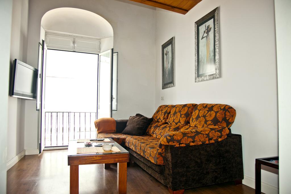 Apartamentos La Casa De La Alameda Medina-Sidonia Rum bild