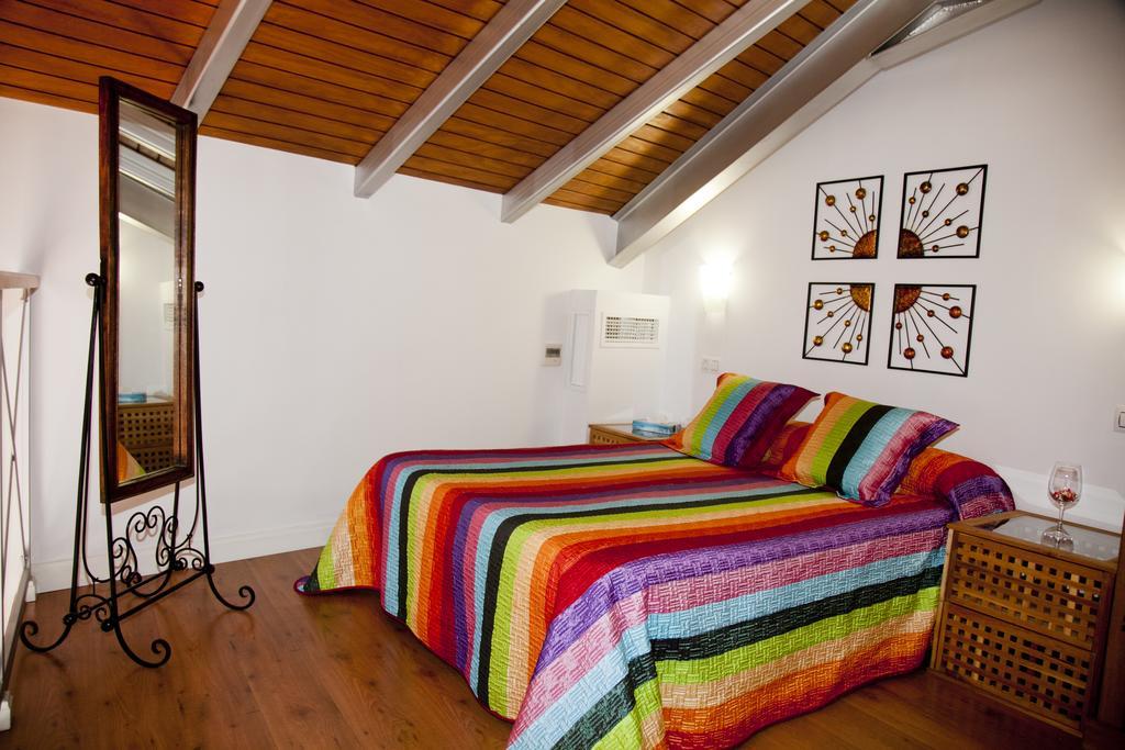 Apartamentos La Casa De La Alameda Medina-Sidonia Rum bild